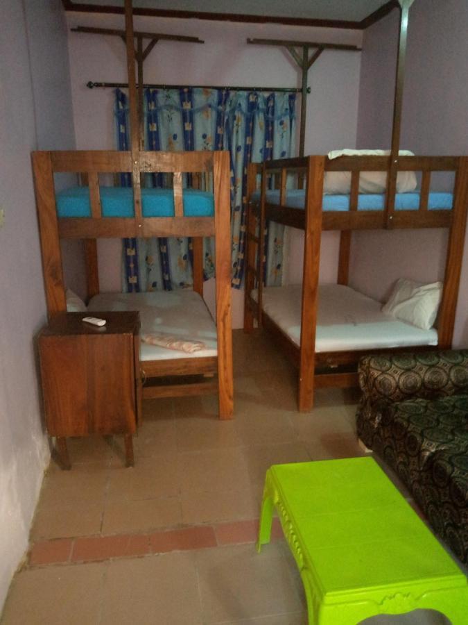 Kicec Bar And Guest House Airport Dar es Salaam Esterno foto