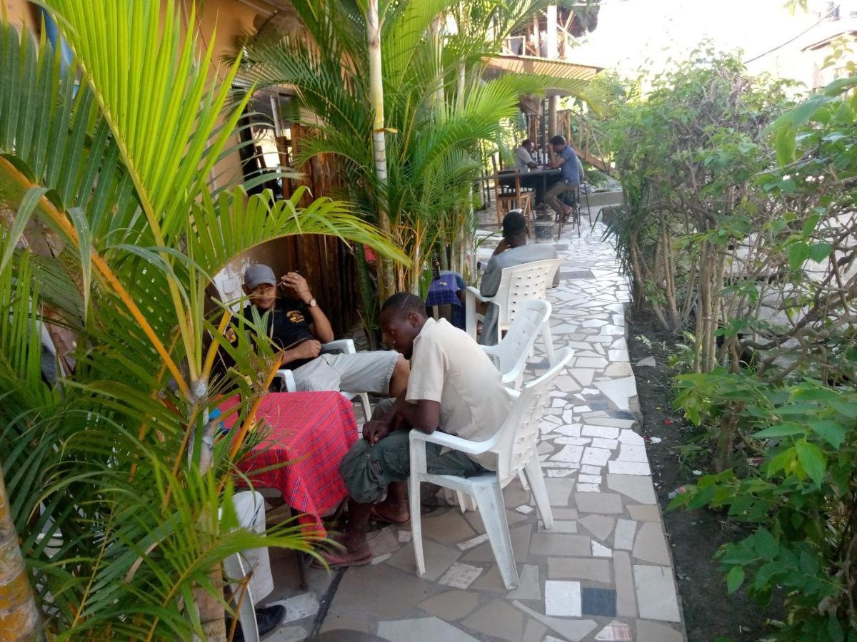 Kicec Bar And Guest House Airport Dar es Salaam Esterno foto